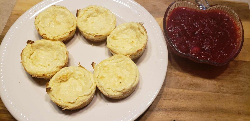 Low Carb Mini Cheesecakes