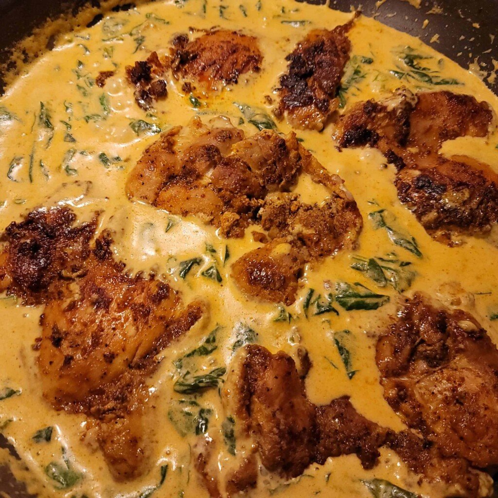 Low Carb Cream Cheese and Spinach Chicken Thighs, THM S